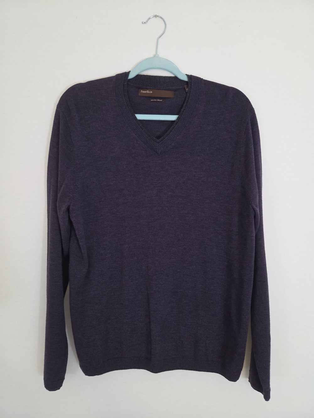 Perry Ellis Men's V-Neck Sweater - Plum